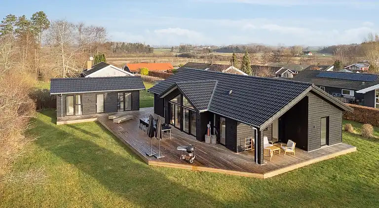 Modernes Ferienhaus mit Annex und 10 Betten