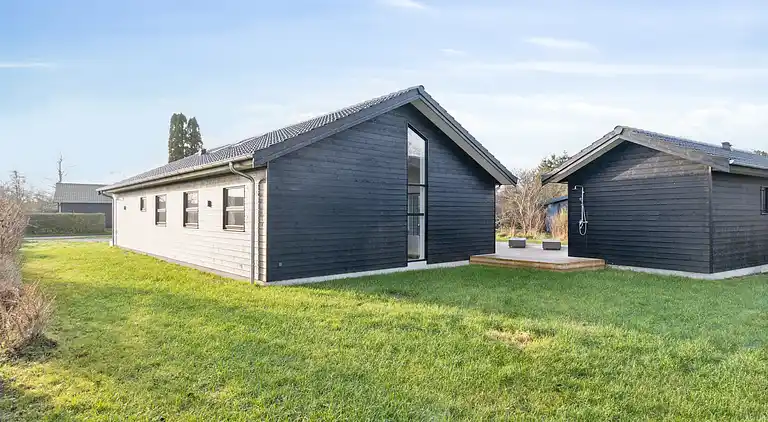 Modernes Ferienhaus mit Annex und 10 Betten