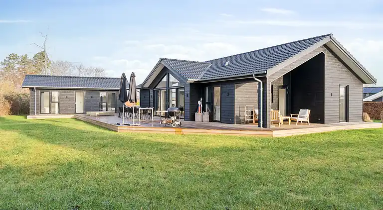 Modernes Ferienhaus mit Annex und 10 Betten