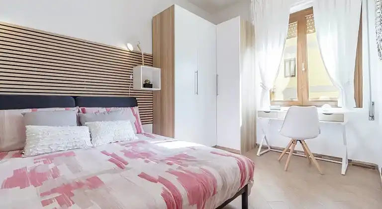 Gemütliche, flache Schritte von den Stränden von Porto