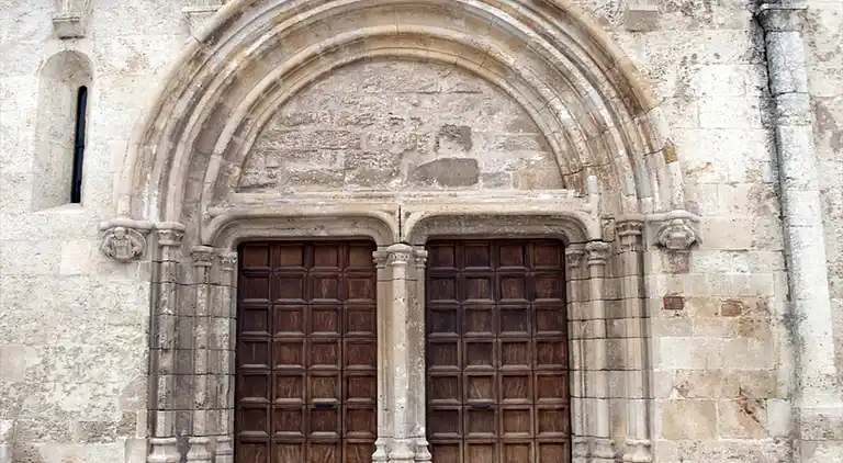 Gemütliche, flache Schritte von den Stränden von Porto