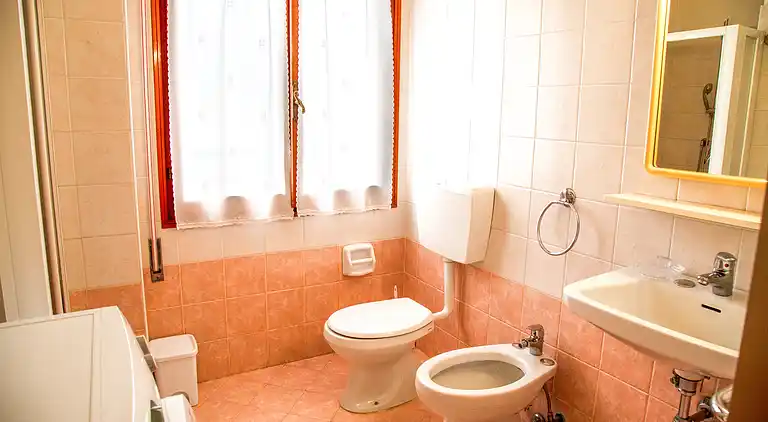 Downtown flat 250mt from the beach