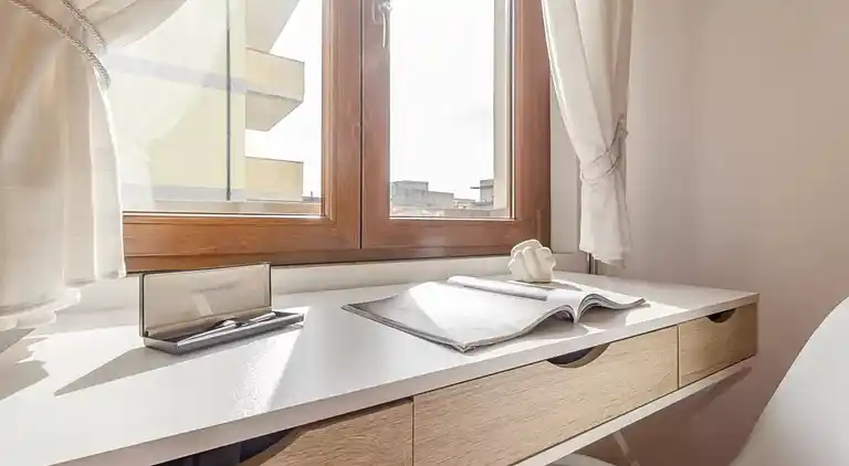 Gemütliche, flache Schritte von den Stränden von Porto