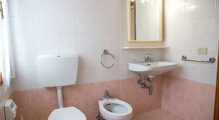 Downtown flat 250mt from the beach