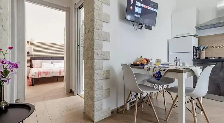 Gemütliche, flache Schritte von den Stränden von Porto