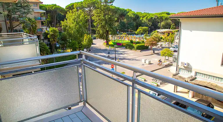 Two triple bedroom flat near the beach in Eraclea