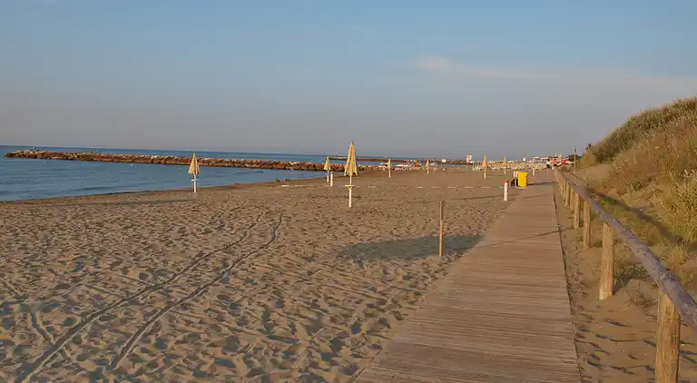 Two triple bedroom flat near the beach in Eraclea