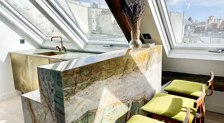 Penthouse avec terrasse privée et vue