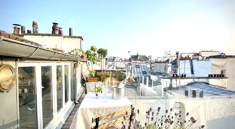 Penthouse avec terrasse privée et vue