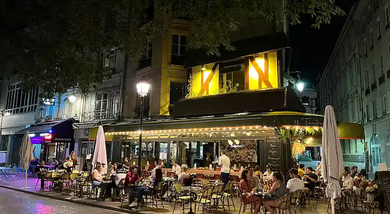 Penthouse avec terrasse privée et vue