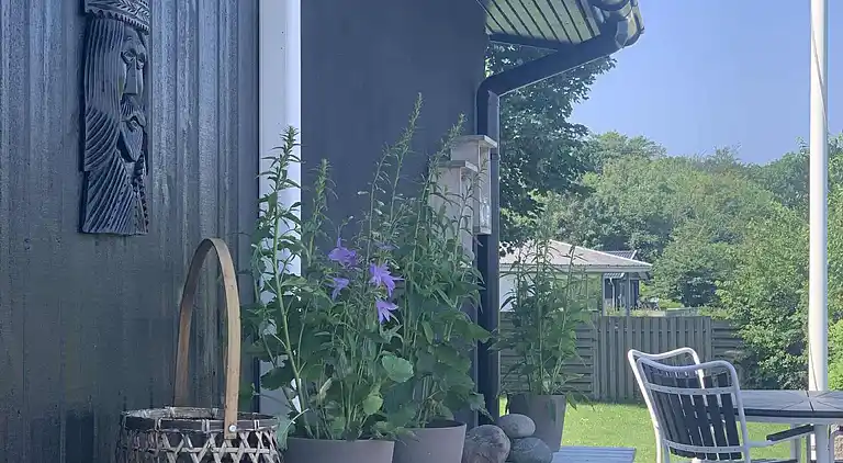 Charmerende sommerhus med udsigt til Østersøen