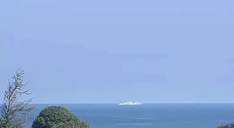 Charmerende sommerhus med udsigt til Østersøen