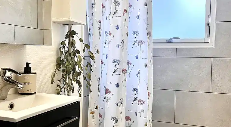 Strandnahes Refugium mit Garten und Sauna