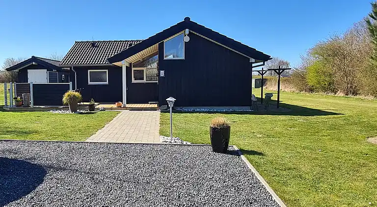 Dejligt sommerhus i Nordborg med 200 m til strand