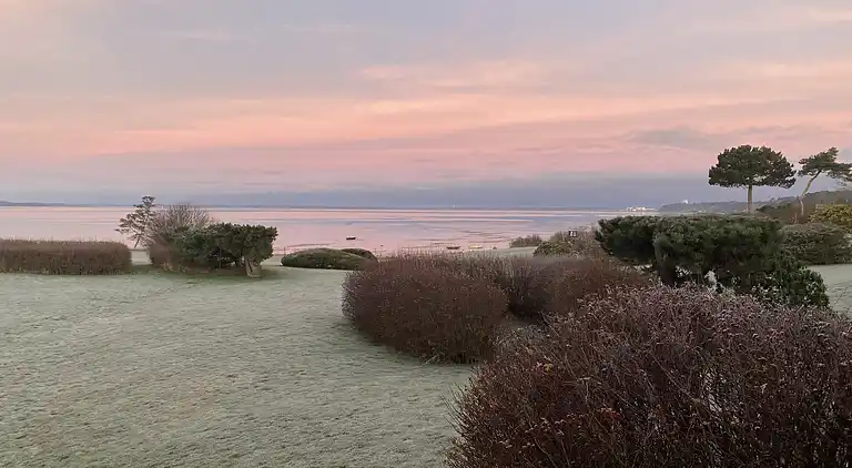 Unik naturferie med panoramaudsigt over vandet