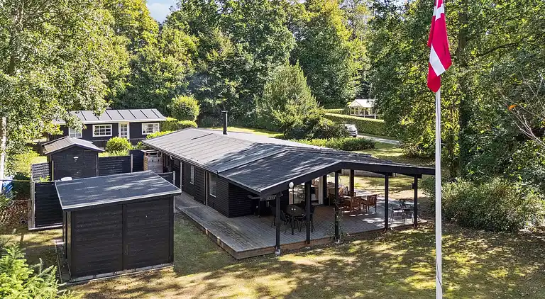 Modernisiertes Haus nahe Wald und Strand