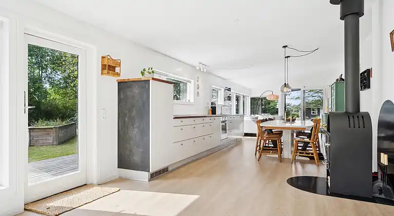 Modernisiertes Haus nahe Wald und Strand