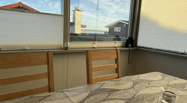 Hyggeligt sommerhus med kig til Kerteminde Fjord.