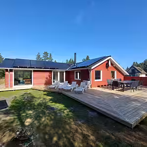 Rummeligt sommerhus med spa, skov og aktiviteter