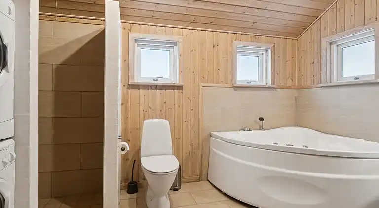 Feriehus med spa og sauna, tæt på natur