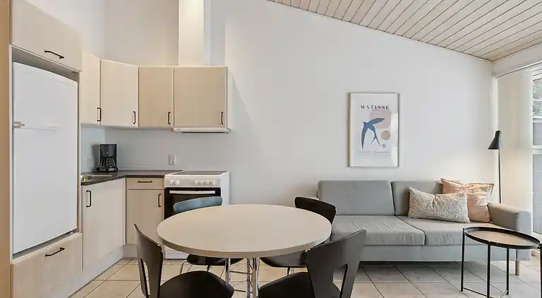 Ferieophold med terrasse ved hav og golf