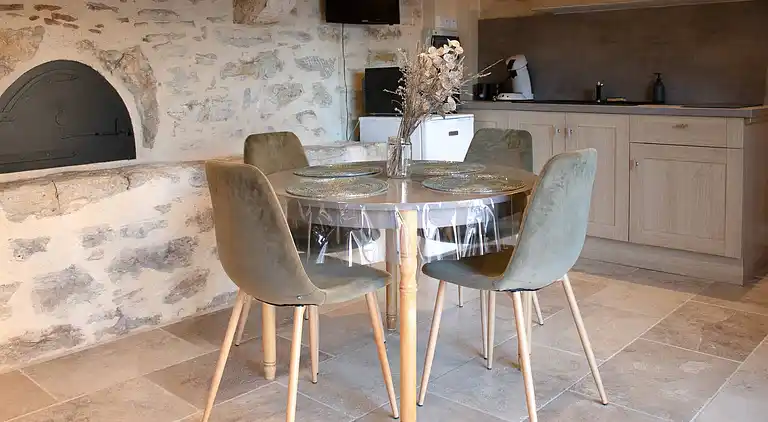 Charming gîte in stones