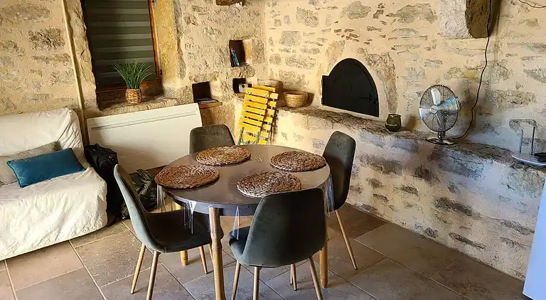 Charming gîte in stones