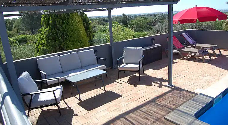 Villa Monte Alegrete mit Blick zum Meer