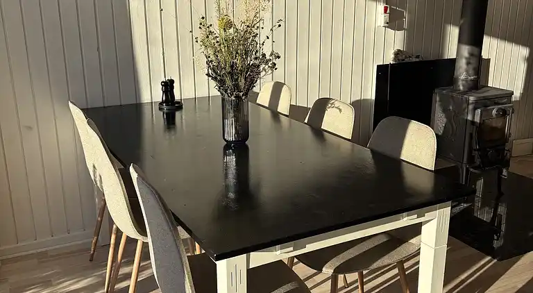 Hyggeligt sommerhus med vildmarksbad