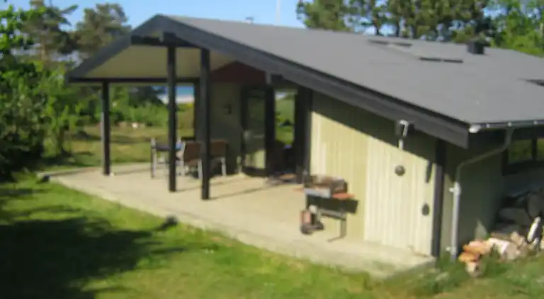 Schönes Sommerhaus in der Nähe des Meeres