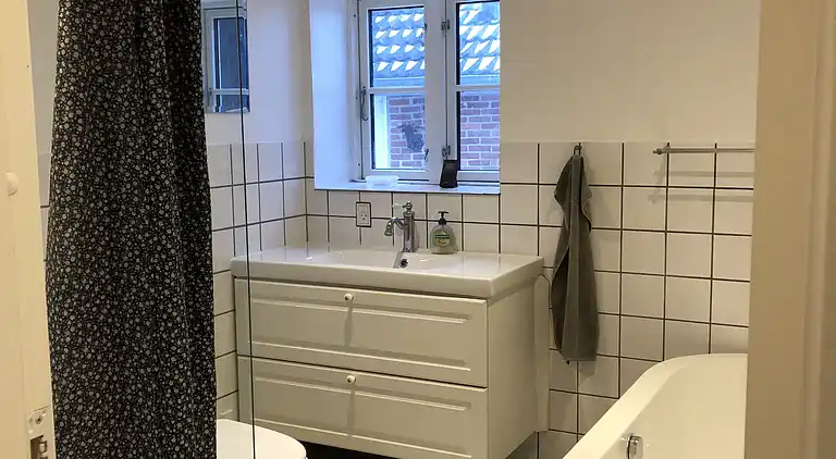 Ruhiges Landhaus mit schönem Wasserblick