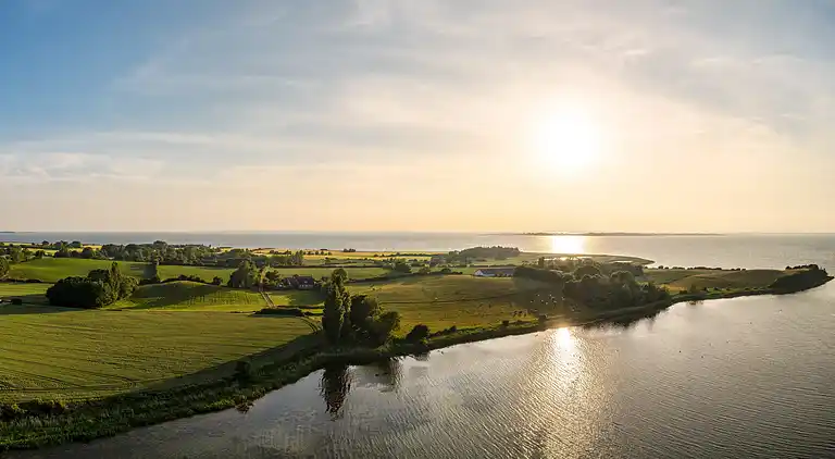 Ruhiges Landhaus mit schönem Wasserblick