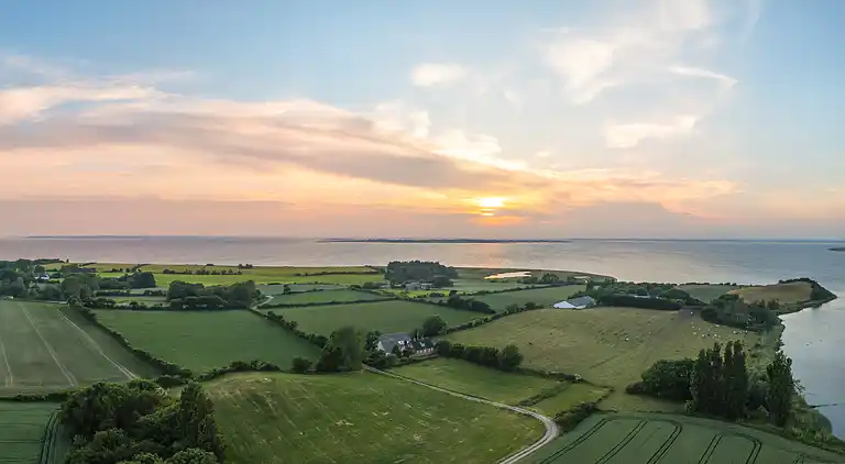 Ruhiges Landhaus mit schönem Wasserblick