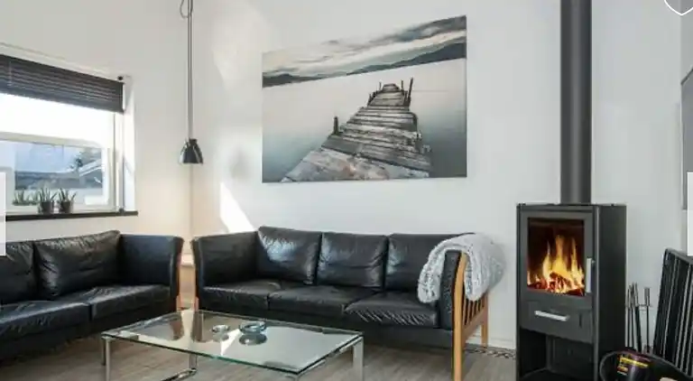 Skønt sommerhus med havudsigt – 50 m til vandet