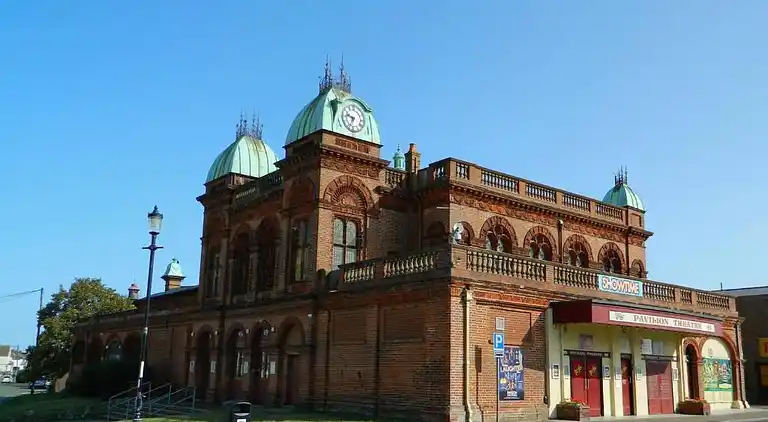 Pavilion Cottage next to Gorleston beach
