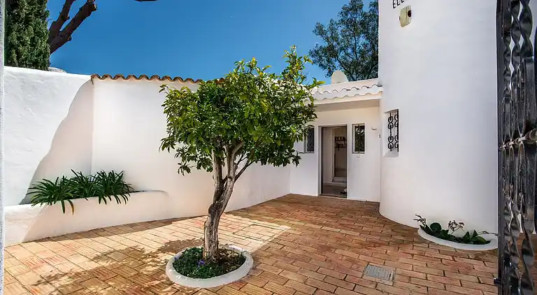 4 Betten, Blick auf den Golfplatz, optionale Poolheizung