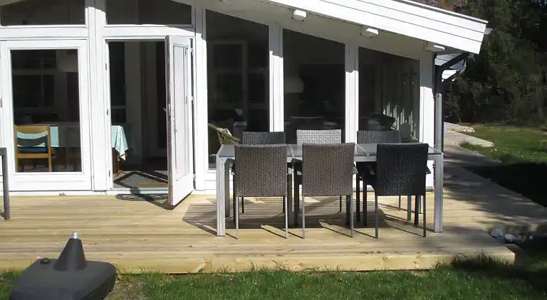 Helles Ferienhaus nur 300 m vom Wasser