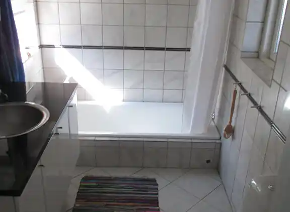 Helles Ferienhaus nur 300 m vom Wasser