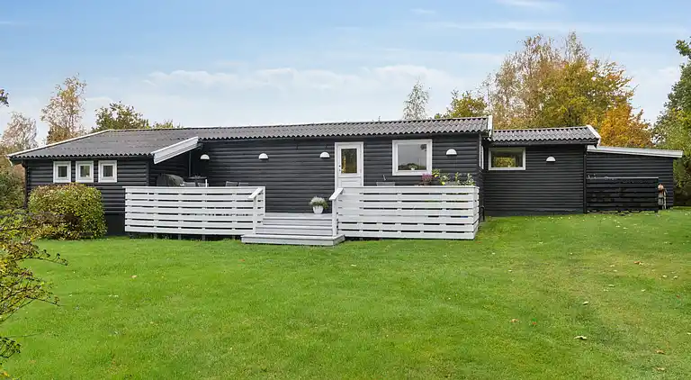 Sommerhusidyl med udesauna og vildmarksbad