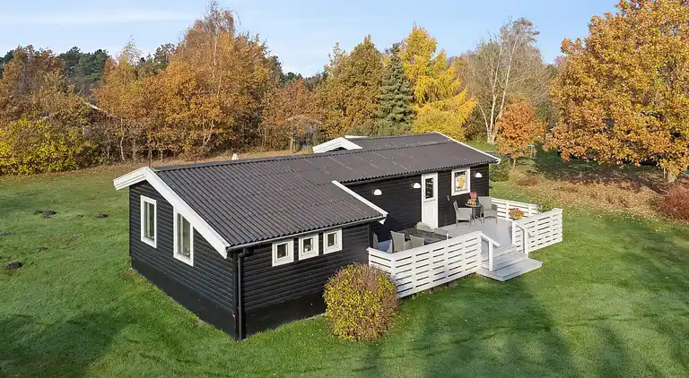 Sommerhusidyl med udesauna og vildmarksbad