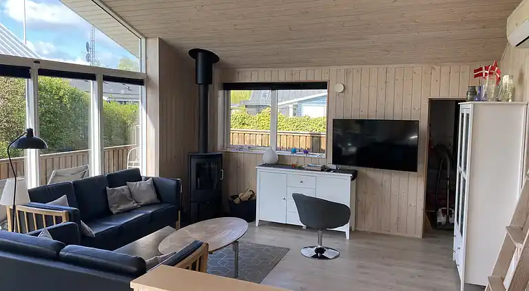 Dejligt familieferiehus kun 130 m fra stranden. 