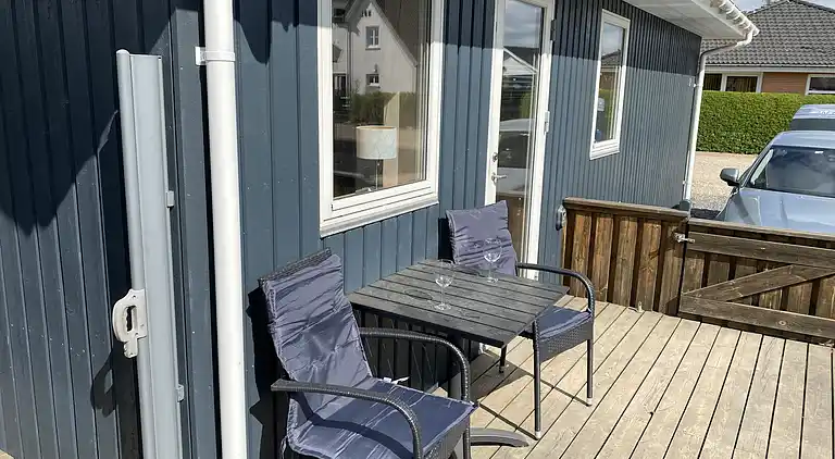 Dejligt familieferiehus kun 130 m fra stranden. 