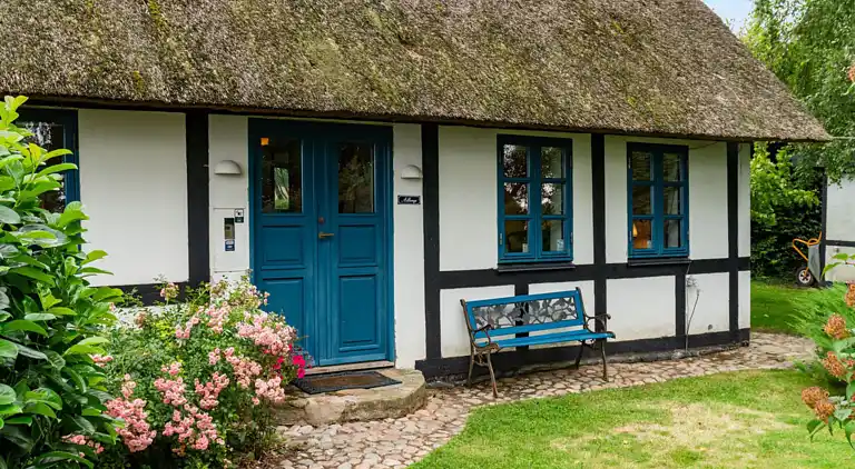 Cozy farmhouse close to the sea
