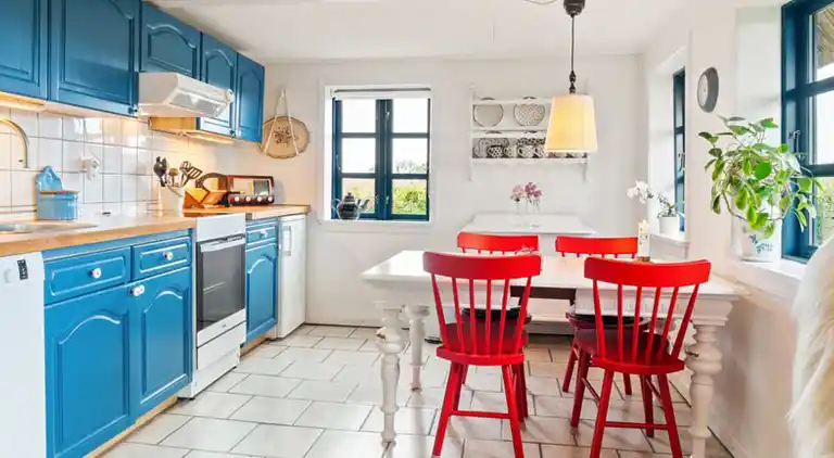 Cozy farmhouse close to the sea