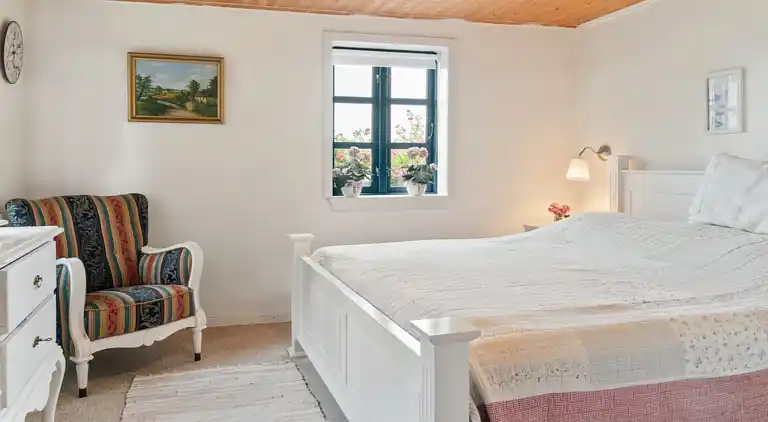 Cozy farmhouse close to the sea