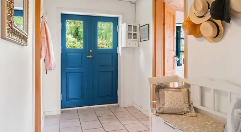 Cozy farmhouse close to the sea