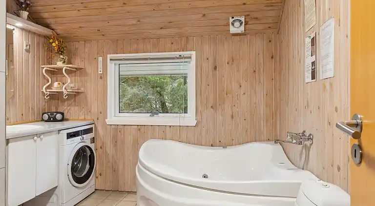 Sommerhus med spa, sauna og skøn natur