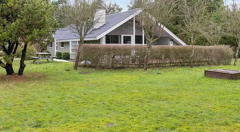 Sommerhus med spa, sauna og skøn natur
