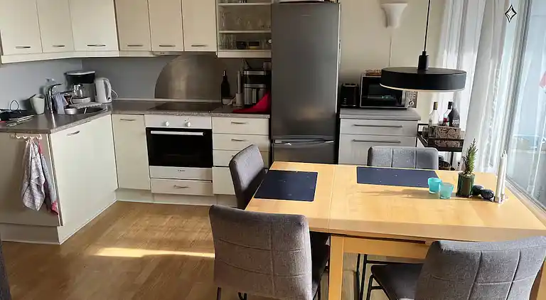 Aktiv ferie med hal, minigolf og havudsigt