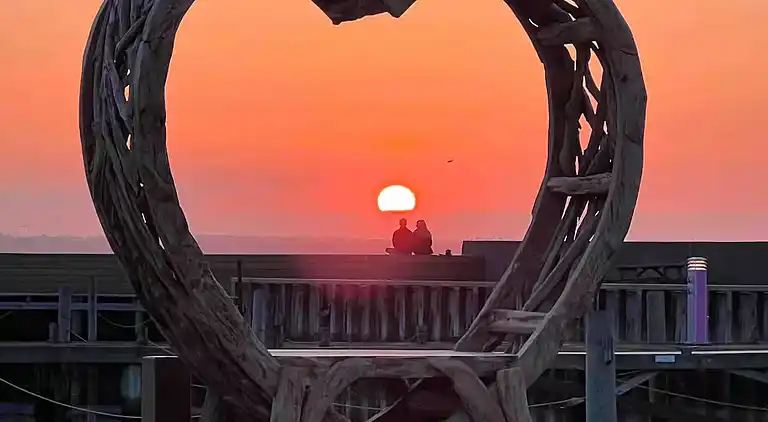 Aktiv ferie med hal, minigolf og havudsigt